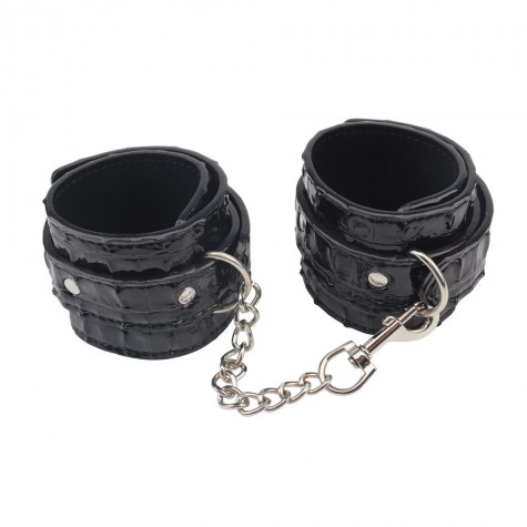 Черные оковы на карабине Surrender Ankle Restraints